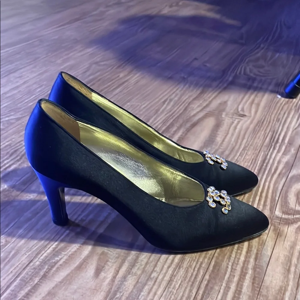 Chanel Black Women's Heels - Picture 5 of 15